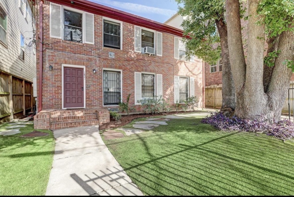 1821 Oakdale Street Houston TX 77004