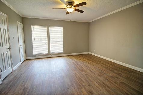 5240 Woodlawn Place Bellaire TX 77401