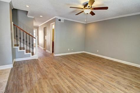 5240 Woodlawn Place Bellaire TX 77401