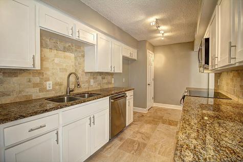5240 Woodlawn Place Bellaire TX 77401