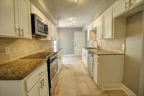 5240 Woodlawn Place Bellaire TX 77401
