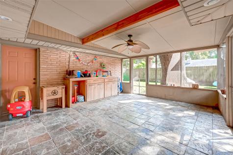 4827 Spellman Road Houston TX 77035