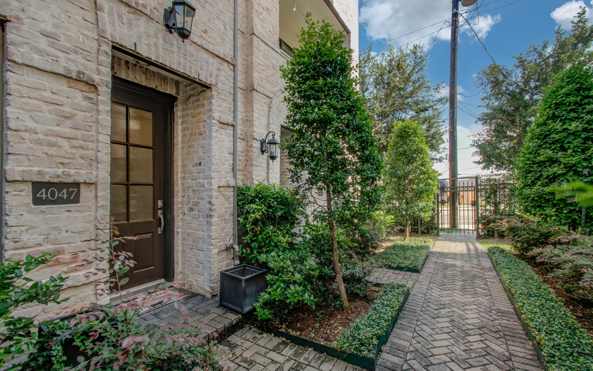 4047 Leeland Street Houston TX 77023