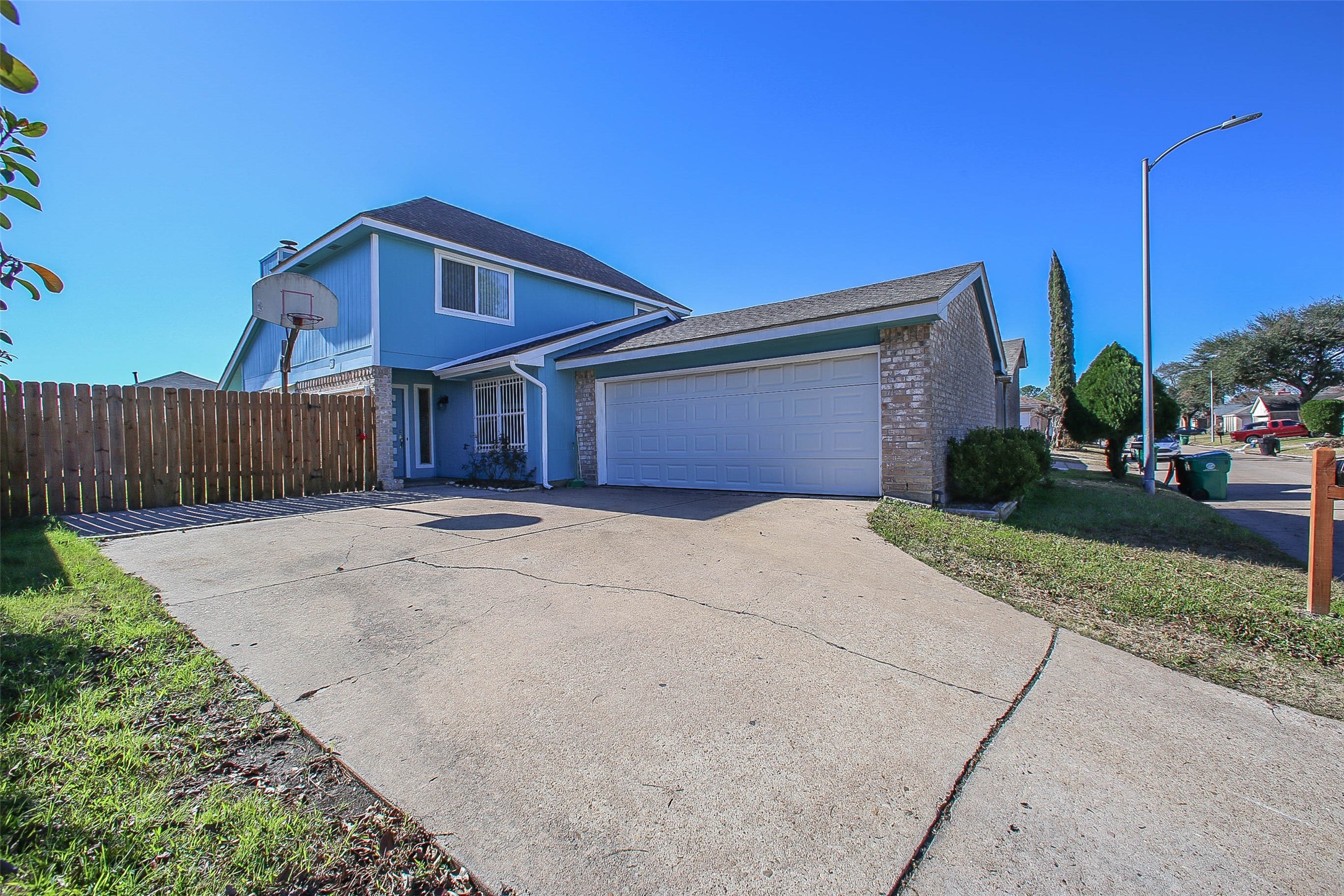 9511 Sharpcrest Street Houston TX 77036