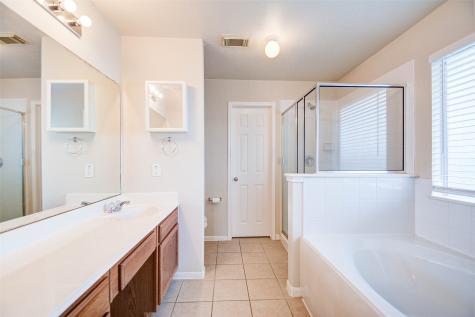 5002 Kale Court Houston TX 77066