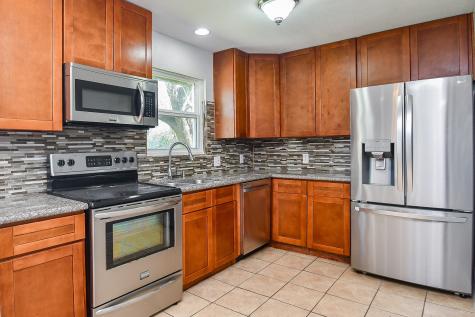 455 Glenburnie Drive Houston TX 77022
