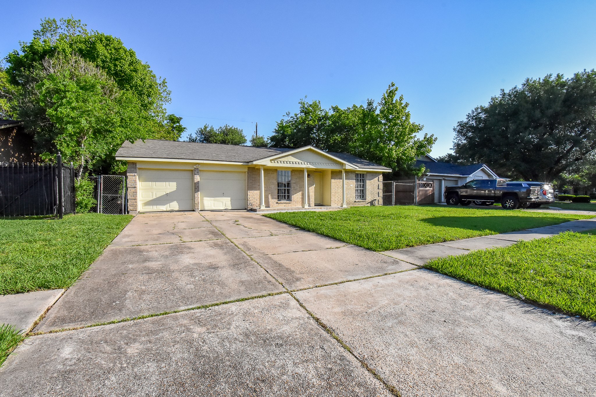 6122 Heatherbloom Drive Houston TX 77085