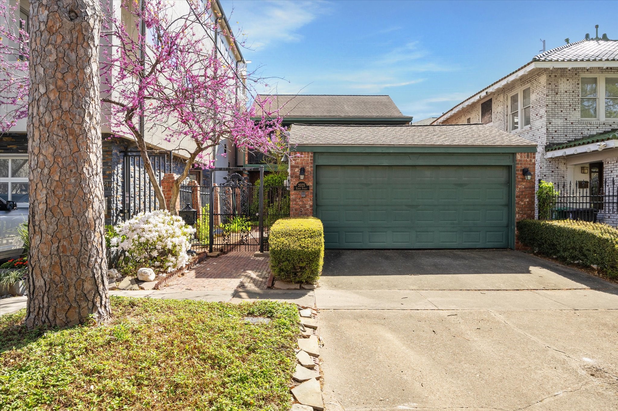 2025 Elmen Street Houston TX 77019