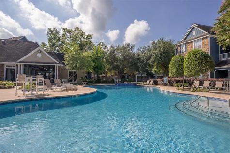 19100 N Glenwest Drive 210 Friendswood TX 77546