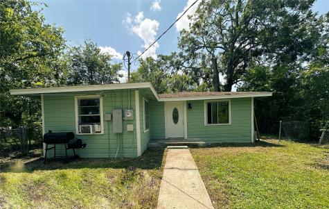 611 W Live Oak Street Angleton TX 77515