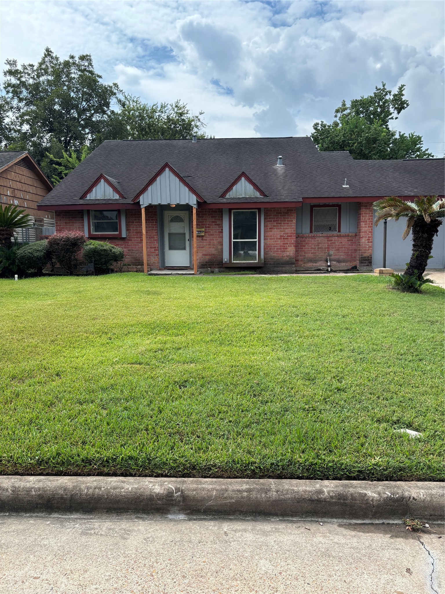 4115 Tidewater Drive Houston TX 77045