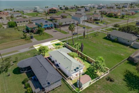 1307 S Live Oak Street Rockport TX 78382