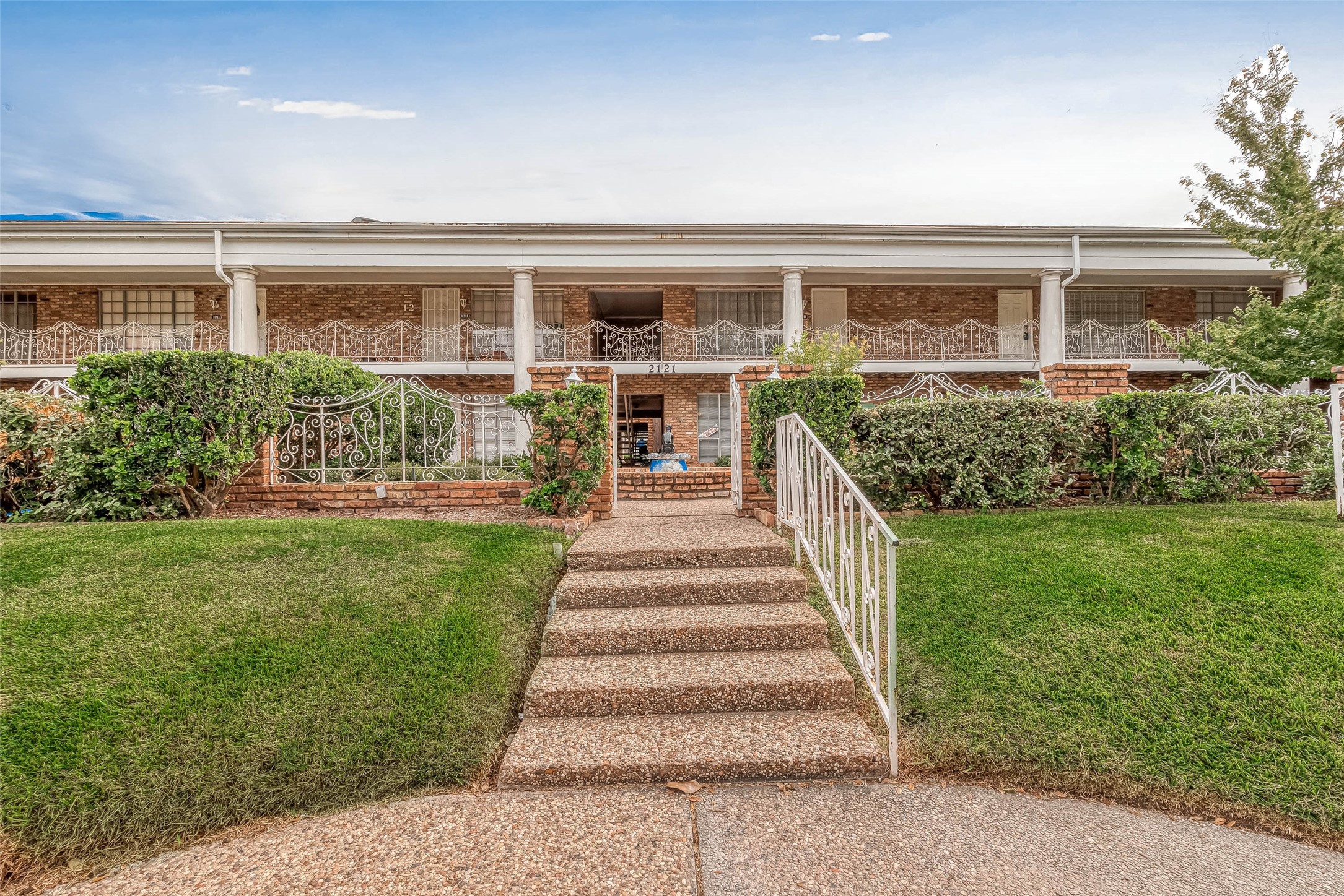 2201 Fountain View Drive 54 Houston TX 77057