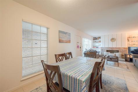 2201 Fountain View Drive 54 Houston TX 77057
