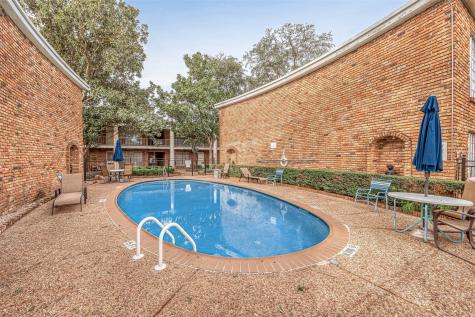 2201 Fountain View Drive 54 Houston TX 77057