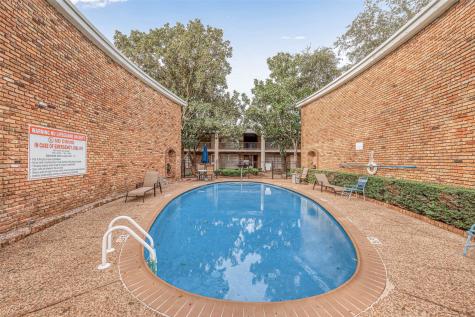 2201 Fountain View Drive 54 Houston TX 77057