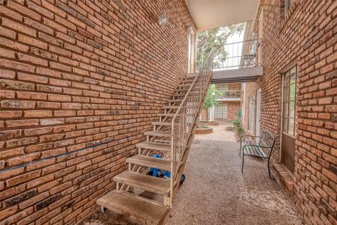 2201 Fountain View Drive 54 Houston TX 77057