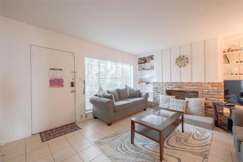 2201 Fountain View Drive 54 Houston TX 77057