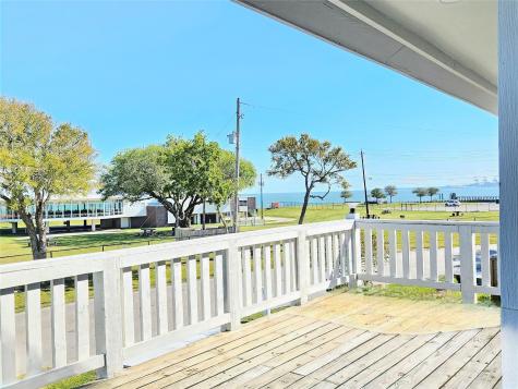 532 Bayshore Drive La Porte TX 77571