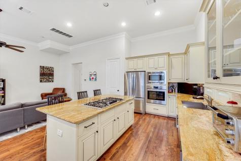 1823 Wrenwood Lakes Houston TX 77043