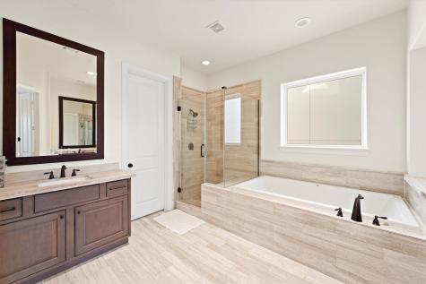 1823 Wrenwood Lakes Houston TX 77043