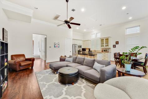1823 Wrenwood Lakes Houston TX 77043