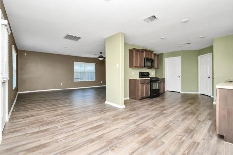 1250 Blue Hazel Court Pinehurst TX 77362