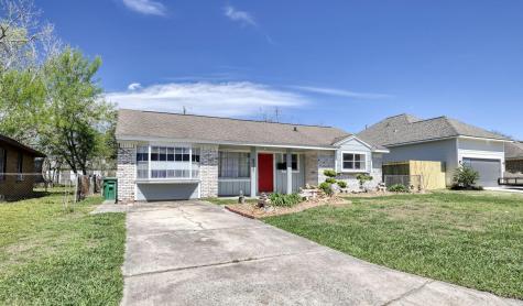 5727 Peacock Street Houston TX 77033