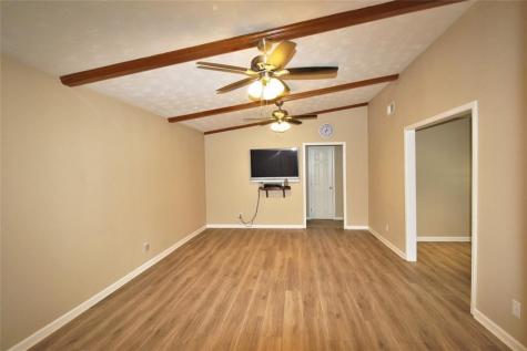 303 Philip Street Wharton TX 77488