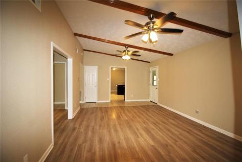 303 Philip Street Wharton TX 77488