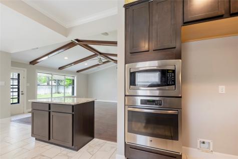 4023 Bayou Grove Drive Seabrook TX 77586
