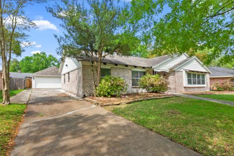4023 Bayou Grove Drive Seabrook TX 77586