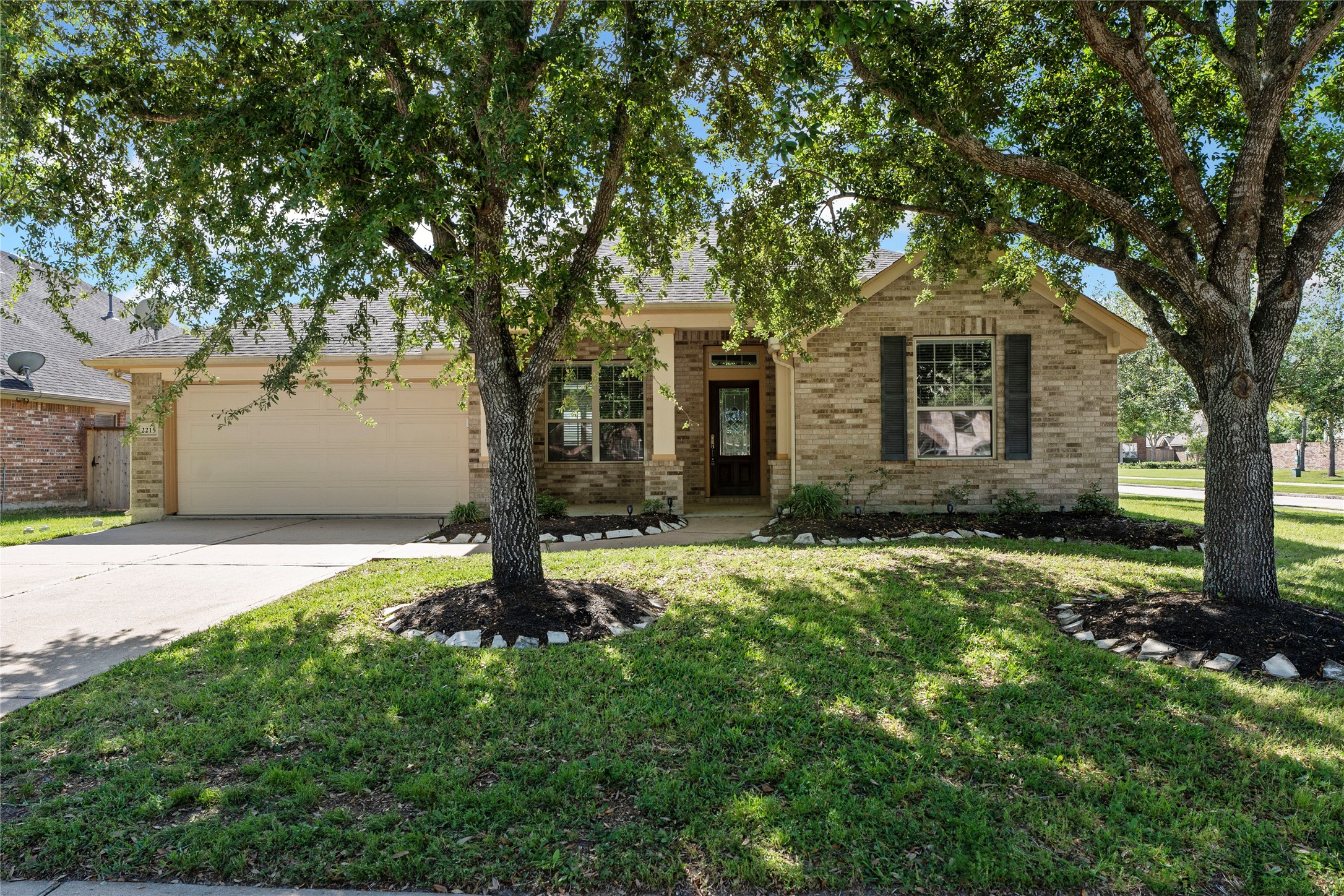 2215 Summit Pass Lane League City TX 77573
