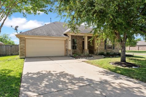 2215 Summit Pass Lane League City TX 77573
