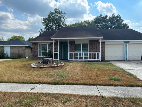 16914 Man O War Lane Friendswood TX 77546
