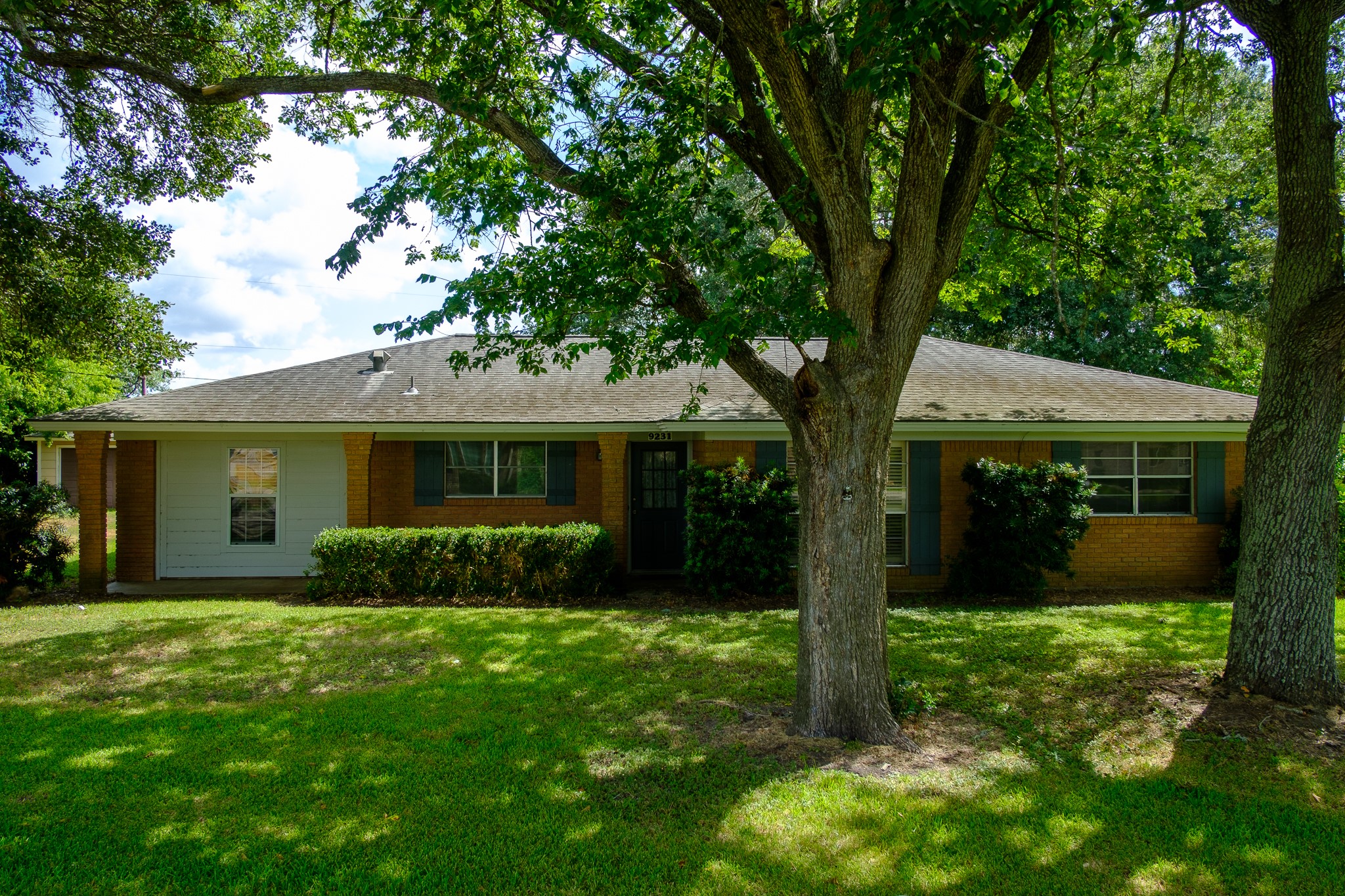 9231 Kostelnik Street Needville TX 77461