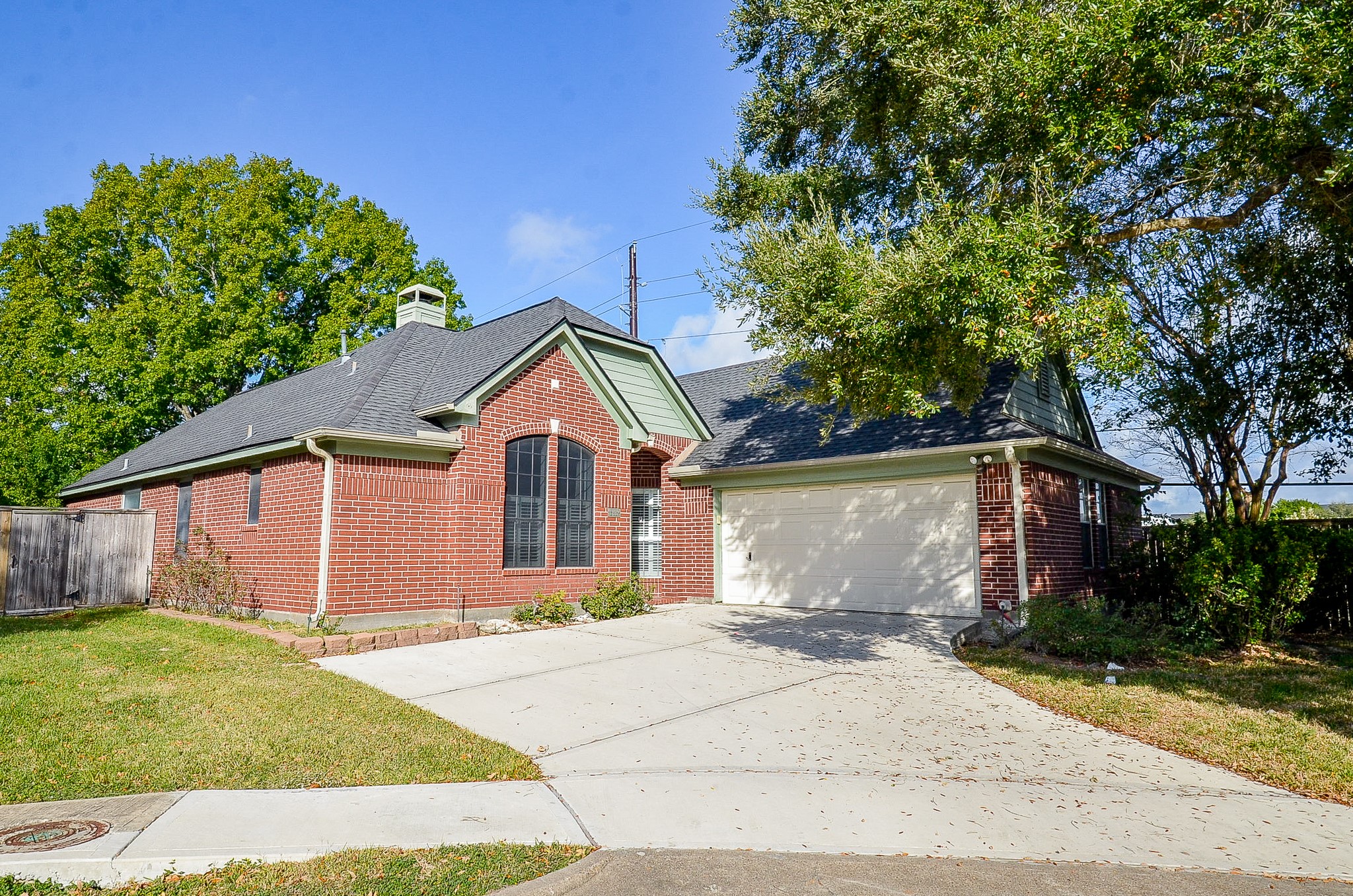 3202 Shadowchase Court Houston TX 77082