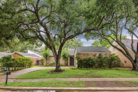 1926 Woodland Springs Street Houston TX 77077