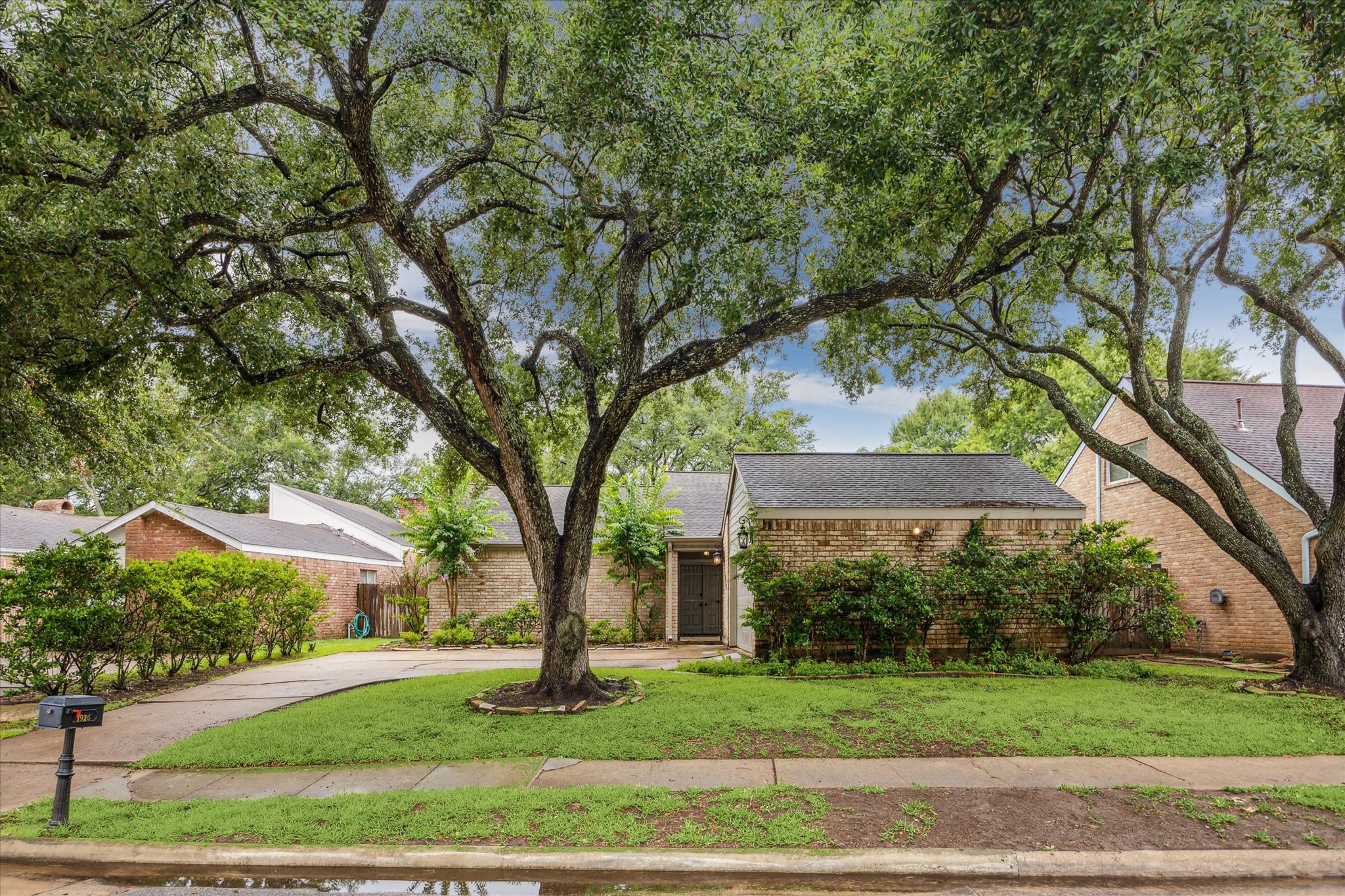 1926 Woodland Springs Street Houston TX 77077