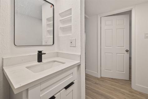 3300 Yorktown Street 15 Houston TX 77056