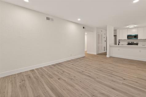 3300 Yorktown Street 15 Houston TX 77056