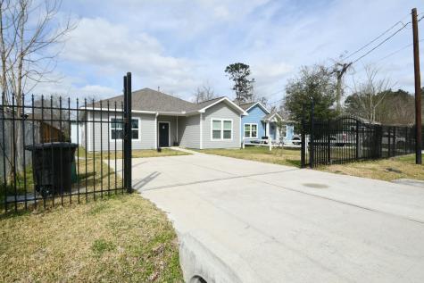 5817 Gaston Street Houston TX 77016