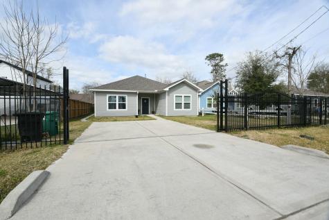 5817 Gaston Street Houston TX 77016