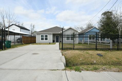 5817 Gaston Street Houston TX 77016