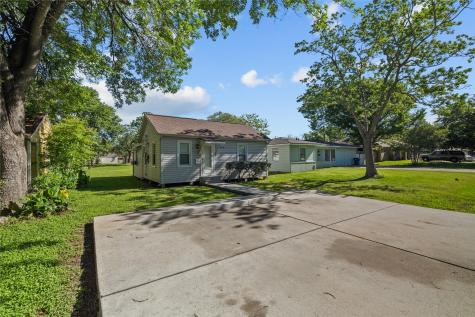 2110 3rd Avenue N Texas City TX 77590