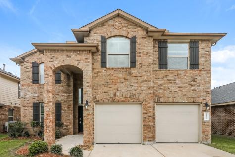 1935 Bravos Manor Lane Fresno TX 77545