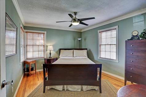 4320 Phil Street Bellaire TX 77401