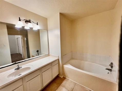 1807 Live Oak Hill Street Houston TX 77067