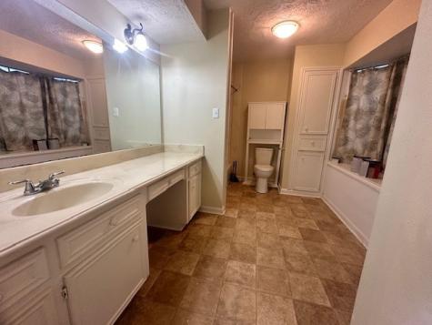 610 Price Drive Wharton TX 77488