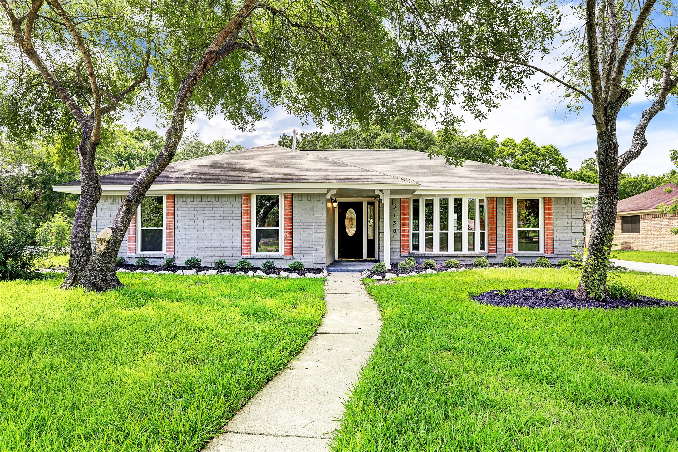 5130 Whittier Oaks Drive Friendswood TX 77546
